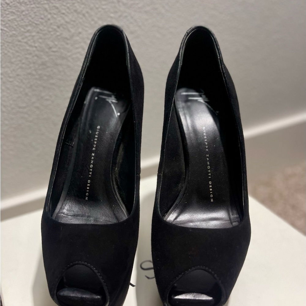 Giuseppe Zanotti.
platform 6,5 cm
insole 25 heels 15 cm - Picture 8 of 11